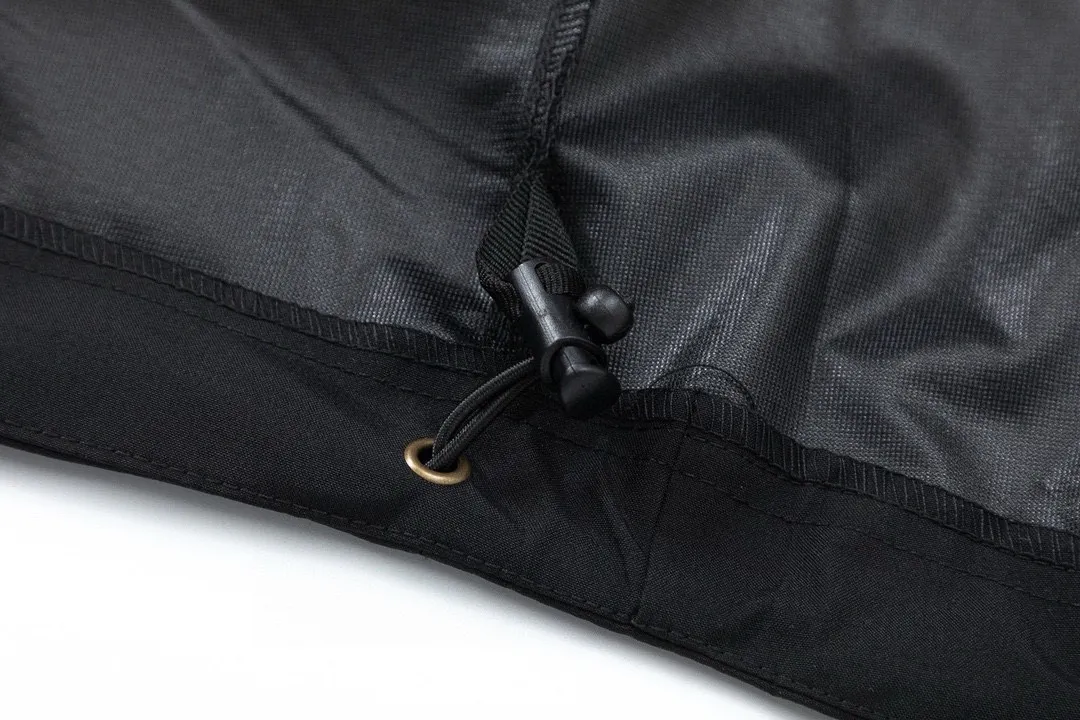 W6005#P300💰 STONE LSLAND Stone Island 23FW ❗Hard shell top version windproof and waterproof shoulder patch GTX outdoor jacket jacket #Same as Arc'teryx SV series top version fabric! ! The difference between world currency! !  -Top replica, original original packaging, pure original-grade welfare heavy goods, high quality guarantee. The latest hot style from the official website, trendy men and women with cool upper bodies! Customized and imported professional super waterproof and windproof coated fabric, the waterproof level is the international ISO standard 90 (ISO4) level to achieve the rolling effect of water droplets on a lotus leaf. The high-permeability laminated fabric Gore-tex imitates water-permeable film, which feels better and more comfortable. - Seiko 3D three-dimensional cutting, multiple pocket design, fully wrapped edges inside and outside, fine routing, very heavy workmanship, metal adjustment buckle elastic design of the hat, full of functional workwear style. All the three-label accessories are all original and customized, so you can experience the full texture when you try it!  -Perfect fit, versatile style that never goes out of style, reimagined for all your urban adventures and offering unparalleled waterproof and windproof protection! A batch of pure original quality goods, no more missing out!  Color: Black Size: M L XL XXL M L